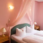 Szálloda Regiohotel Wolmirstedter Hof - #autobahna2&a14 #fruehstuecksbuffet #toppreisleistung #wallbox 3*