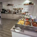 Regiohotel Wolmirstedter Hof - #autobahna2&a14 #fruehstuecksbuffet #toppreisleistung #wallbox