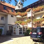 Regiohotel Wolmirstedter Hof - #autobahna2&a14 #fruehstuecksbuffet #toppreisleistung #wallbox