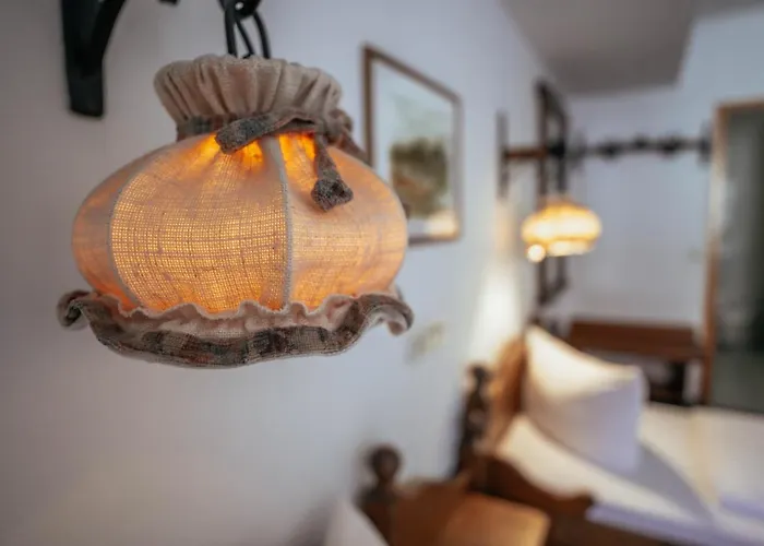 Regiohotel Wolmirstedter Hof - #autobahna2&a14 #fruehstuecksbuffet #toppreisleistung #wallbox فندق 3*