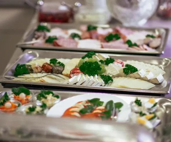 Hotel Regiohotel Wolmirstedter Hof - #autobahna2&a14 #fruehstuecksbuffet #toppreisleistung #wallbox 3*