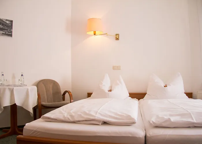 Regiohotel Wolmirstedter Hof - #autobahna2&a14 #fruehstuecksbuffet #toppreisleistung #wallbox Hotel