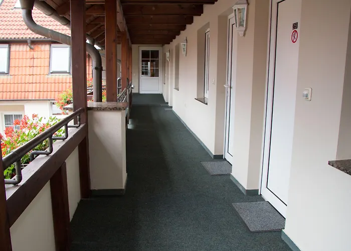 Regiohotel Wolmirstedter Hof - #autobahna2&a14 #fruehstuecksbuffet #toppreisleistung #wallbox Hotel