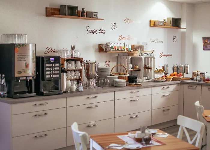 Regiohotel Wolmirstedter Hof - #autobahna2&a14 #fruehstuecksbuffet #toppreisleistung #wallbox فندق Wolmirstedt