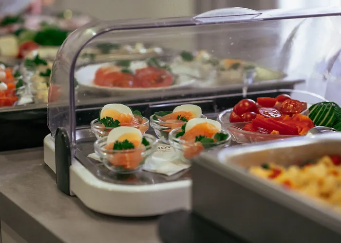 Regiohotel Wolmirstedter Hof - #autobahna2&a14 #fruehstuecksbuffet #toppreisleistung #wallbox Hotel 3*