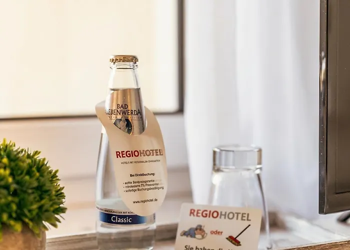 Regiohotel Wolmirstedter Hof - #autobahna2&a14 #fruehstuecksbuffet #toppreisleistung #wallbox فندق 3*