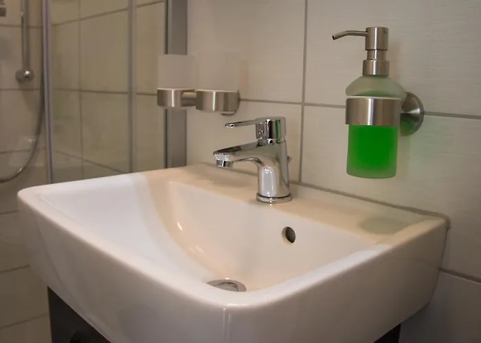 Regiohotel Wolmirstedter Hof - #autobahna2&a14 #fruehstuecksbuffet #toppreisleistung #wallbox 3*