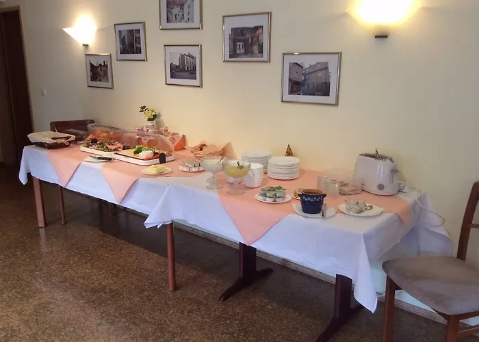 Regiohotel Wolmirstedter Hof - #autobahna2&a14 #fruehstuecksbuffet #toppreisleistung #wallbox Hotel Wolmirstedt