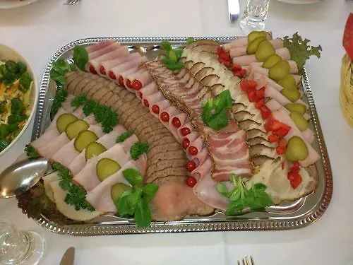 Regiohotel Wolmirstedter Hof - #autobahna2&a14 #fruehstuecksbuffet #toppreisleistung #wallbox فندق